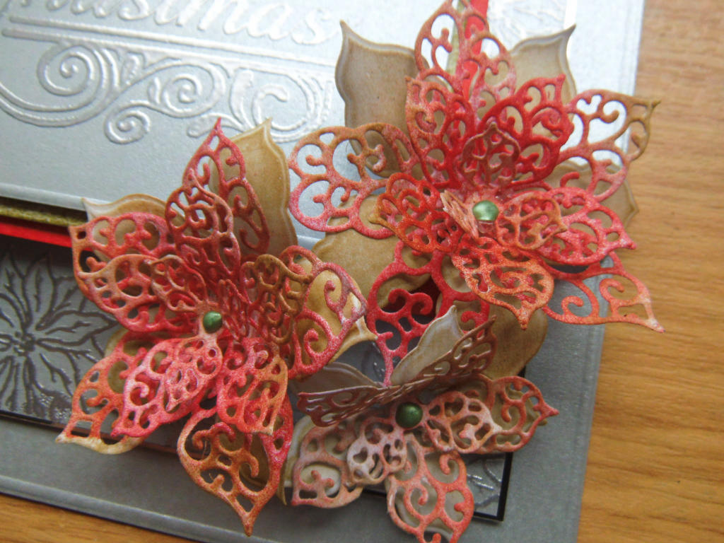 Sue Wilson Dies Festive Collection Filigree Poinsettia CED3010
