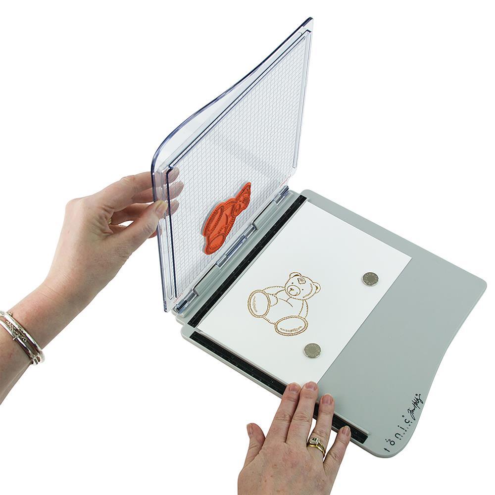 Tonic Studios Tim Holtz Stamp Platform Tool