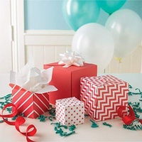 We R Memory Keepers Gift Box Board Punch