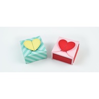 Lawn Fawn Cuts Heart Treat Box LF1825
