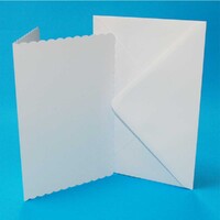 Craft UK Limited 50 Scallop White 5x7 inch Cards 300gsm and Envelopes