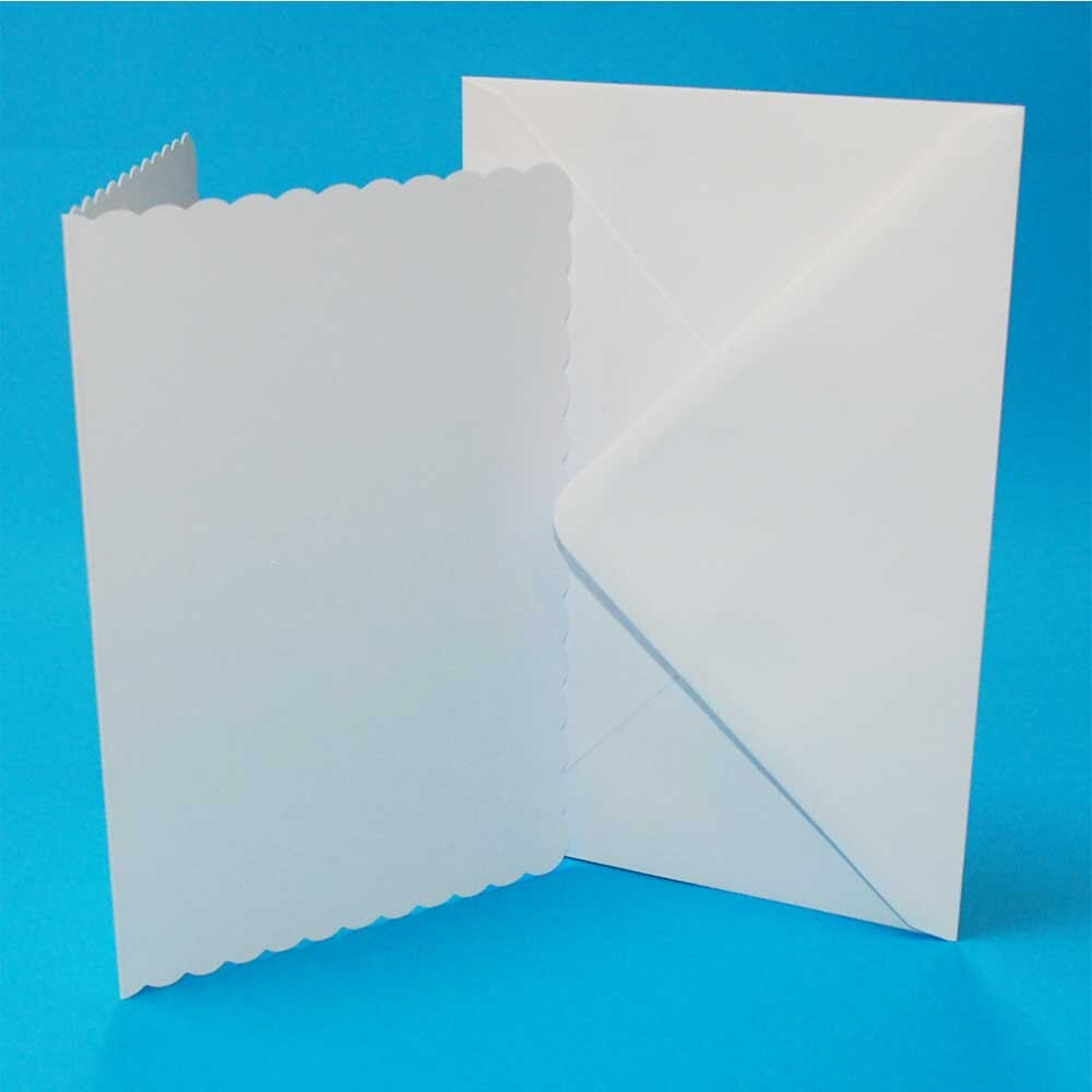 Craft UK Limited 50 Scallop White A6 Cards 300gsm and C6 Envelopes